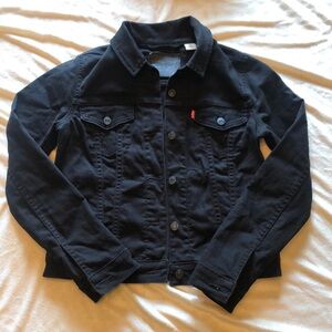 Black small Levi’s jean jacket
